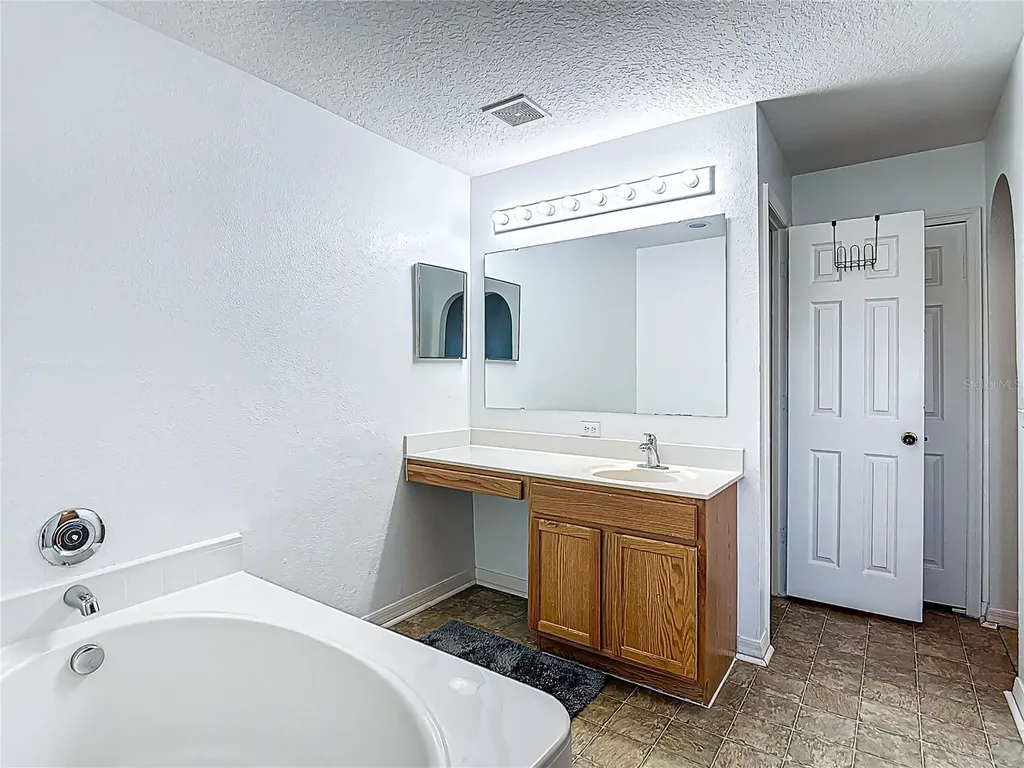 965 Alsace Drive Kissimmee FL 34759