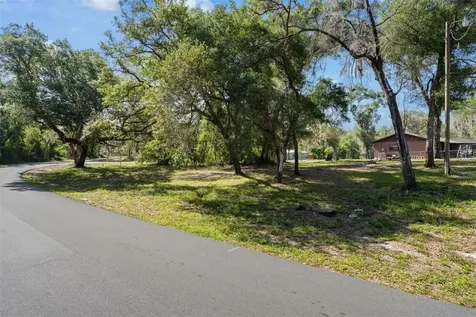 5043 Cardinal Drive Dade City FL 33523