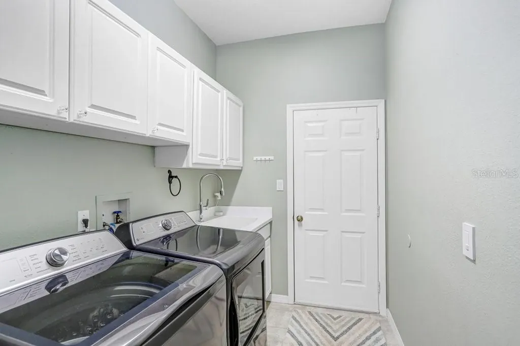 3026 Partridge Point Trail Valrico FL 33594