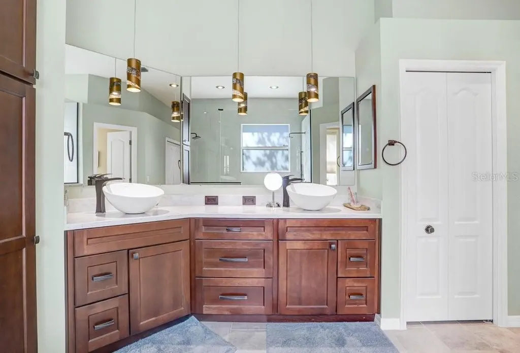 3026 Partridge Point Trail Valrico FL 33594