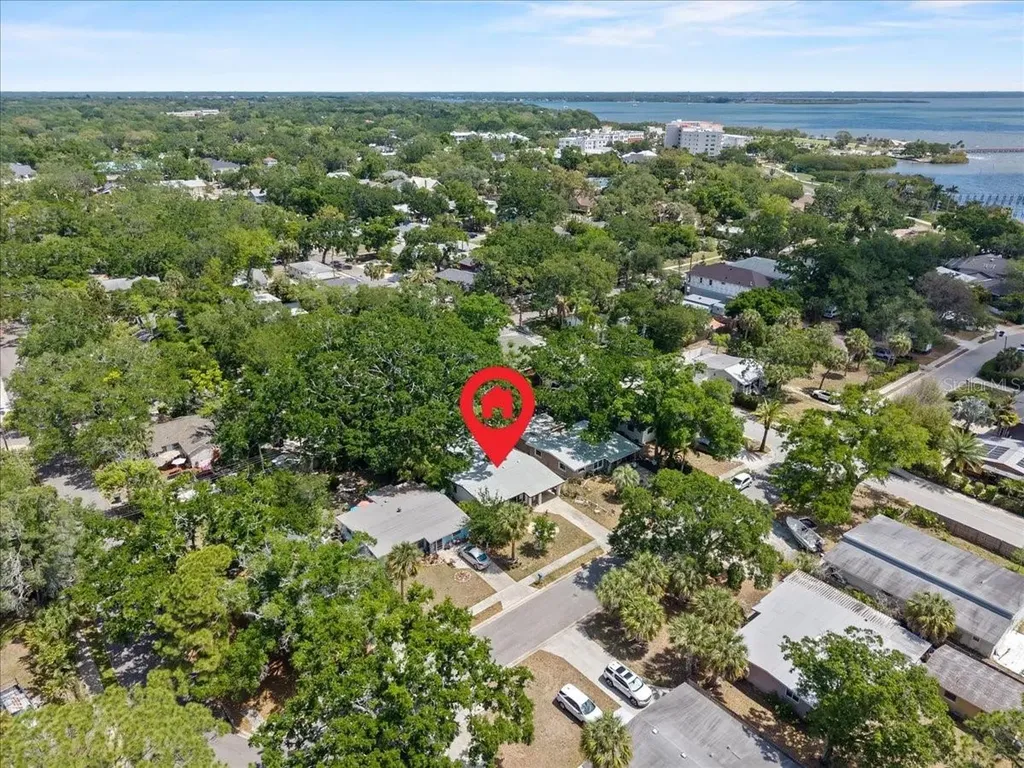 531 6th Street S Safety Harbor FL 34695