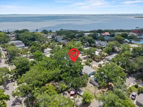 531 6th Street S Safety Harbor FL 34695