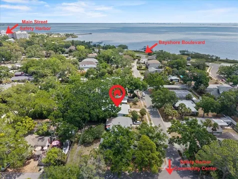 531 6th Street S Safety Harbor FL 34695