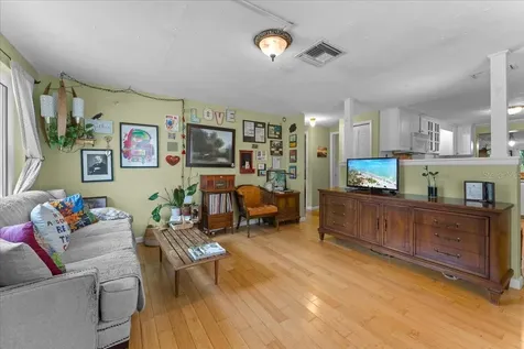 531 6th Street S Safety Harbor FL 34695