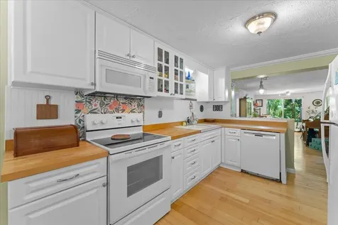 531 6th Street S Safety Harbor FL 34695