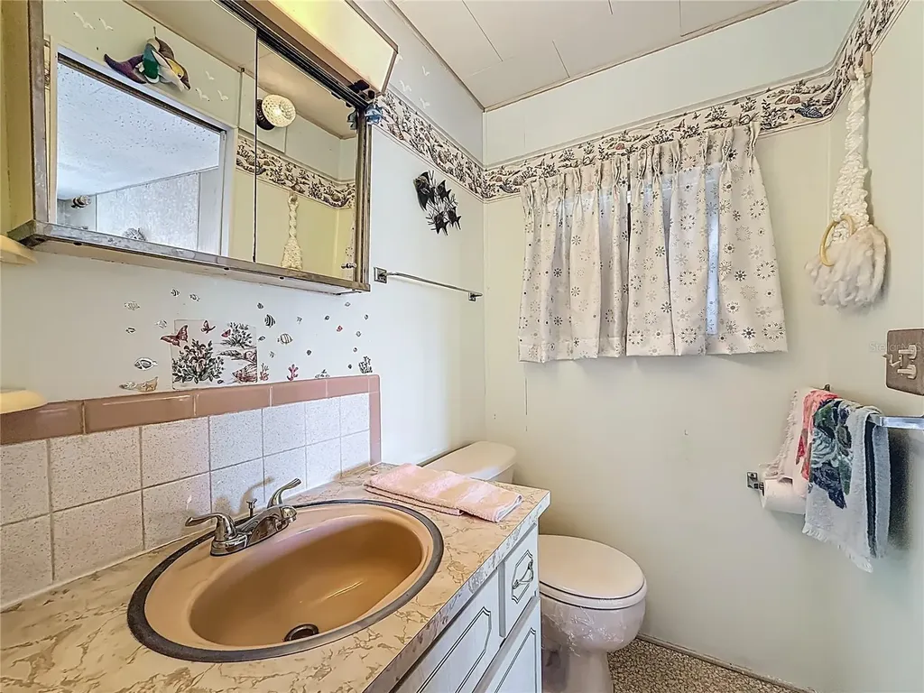 10178 N Lake Drive Largo FL 33773