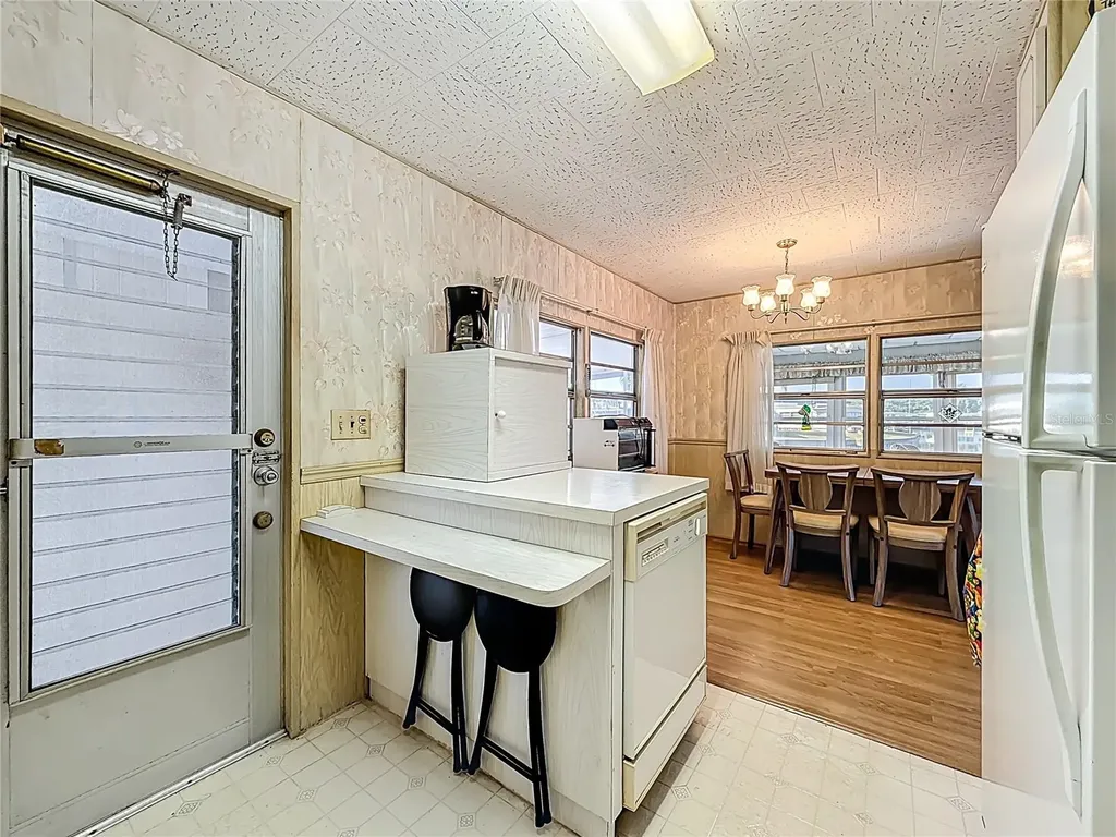 10178 N Lake Drive Largo FL 33773