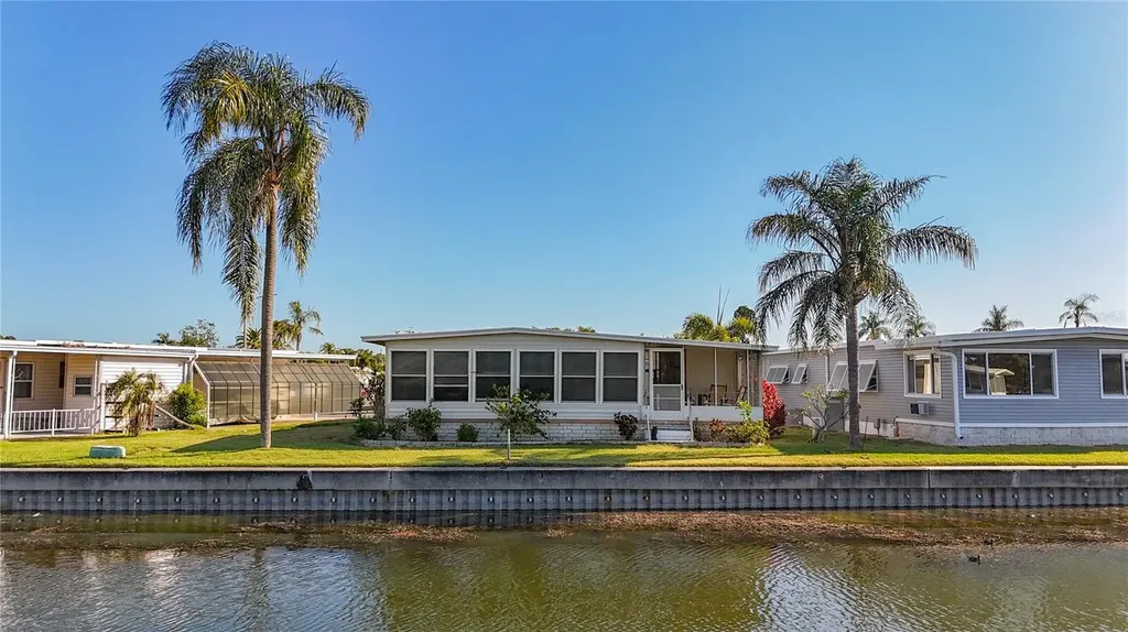 10178 N Lake Drive Largo FL 33773