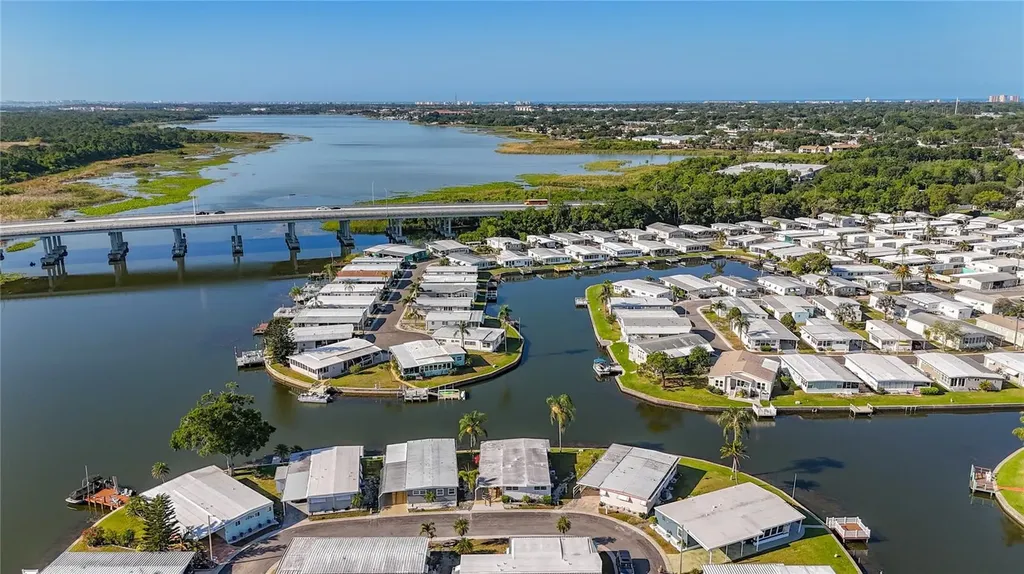 10178 N Lake Drive Largo FL 33773