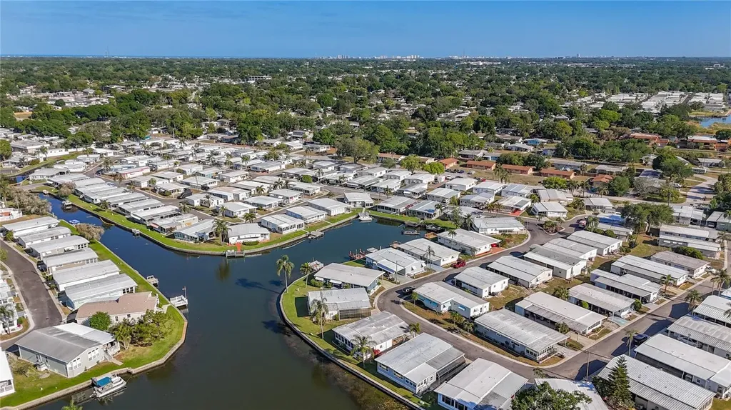 10178 N Lake Drive Largo FL 33773