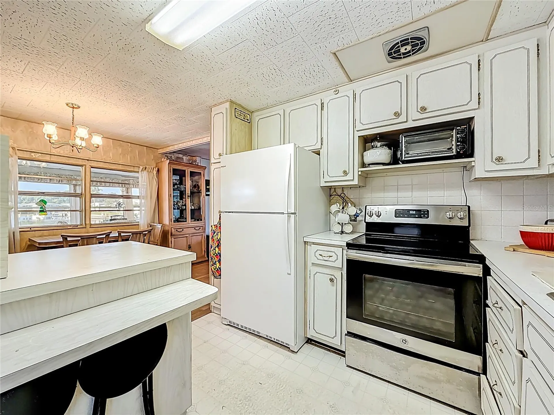 10178 N Lake Drive Largo FL 33773