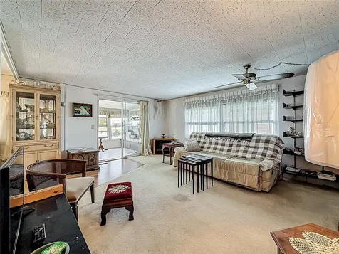 10178 N Lake Drive Largo FL 33773