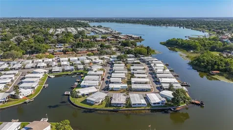 10178 N Lake Drive Largo FL 33773