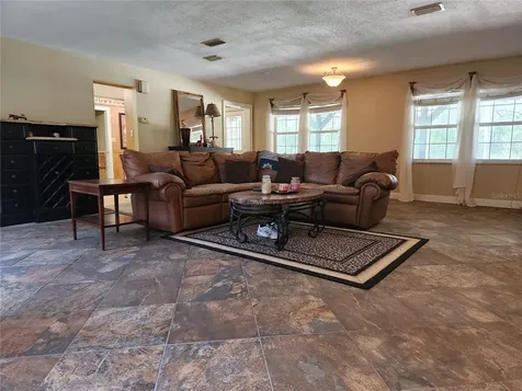 400 SE 49th Avenue Ocala FL 34471