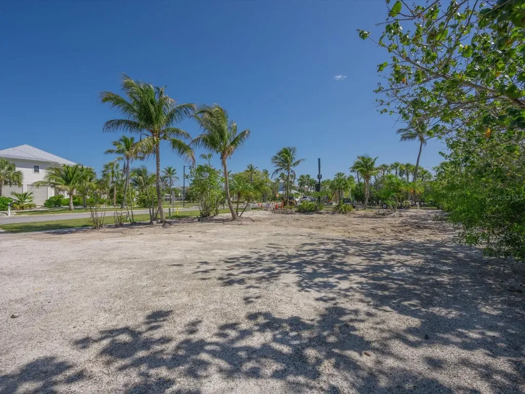 720 Broadway Street Longboat Key FL 34228