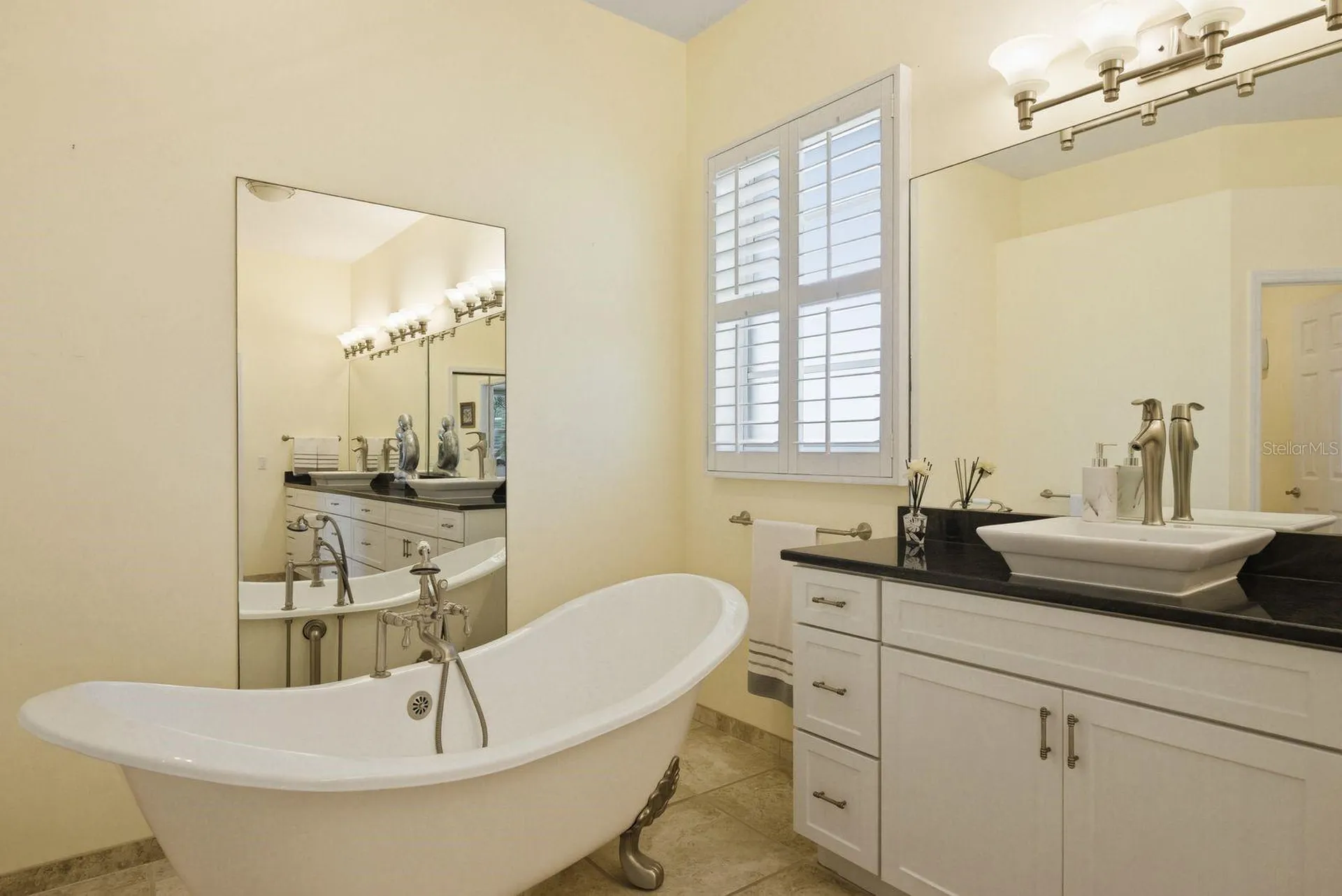 3343 Crescent Oaks Boulevard Tarpon Springs FL 34688