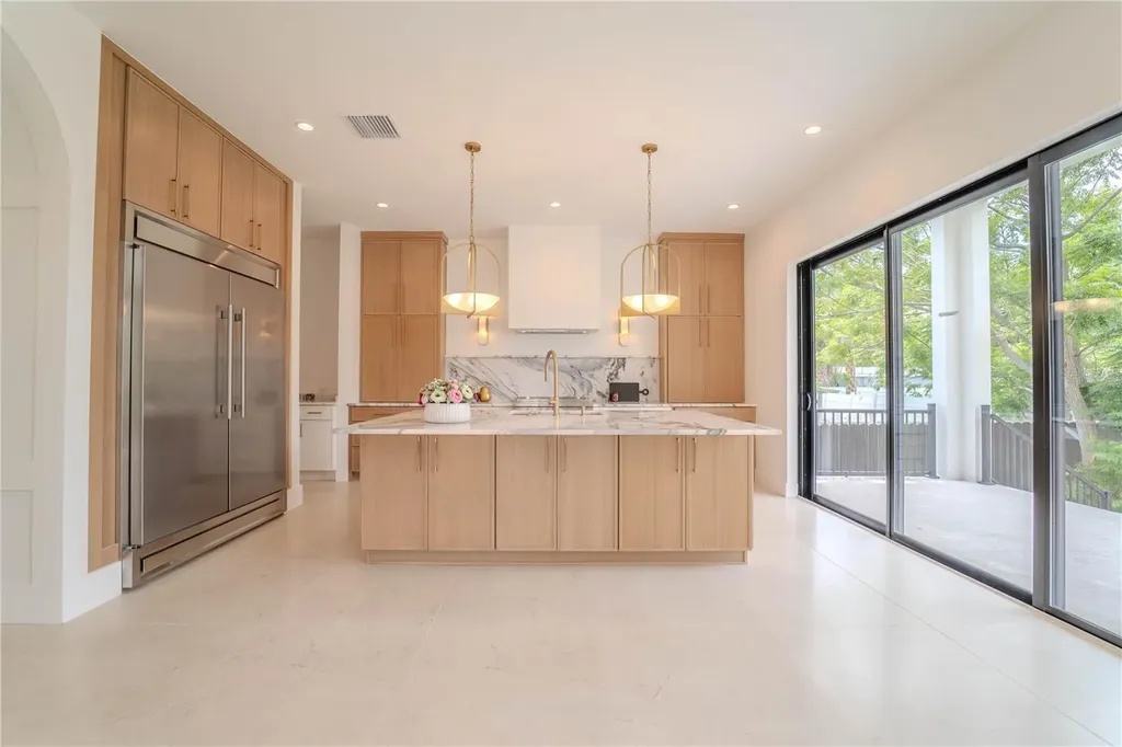 4414 W Lawn Avenue Tampa FL 33611