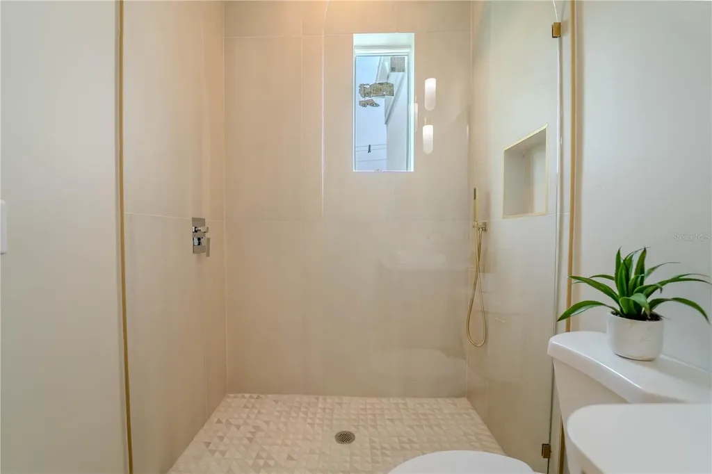 4414 W Lawn Avenue Tampa FL 33611