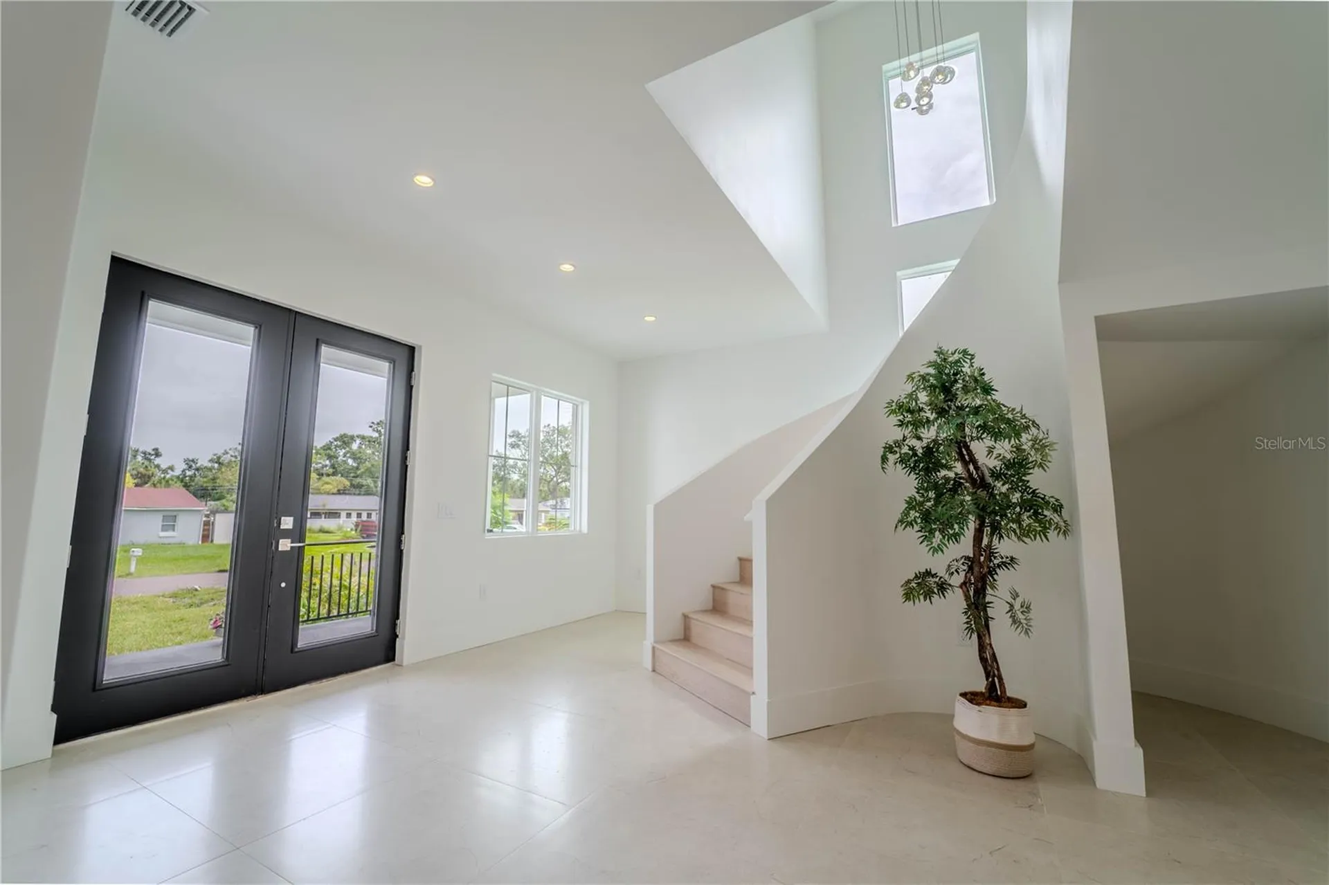 4414 W Lawn Avenue Tampa FL 33611