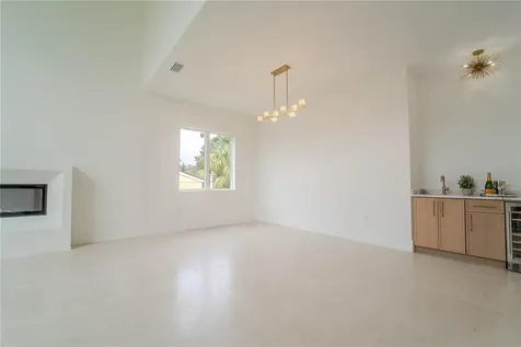 4414 W Lawn Avenue Tampa FL 33611