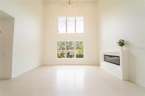 4414 W Lawn Avenue Tampa FL 33611