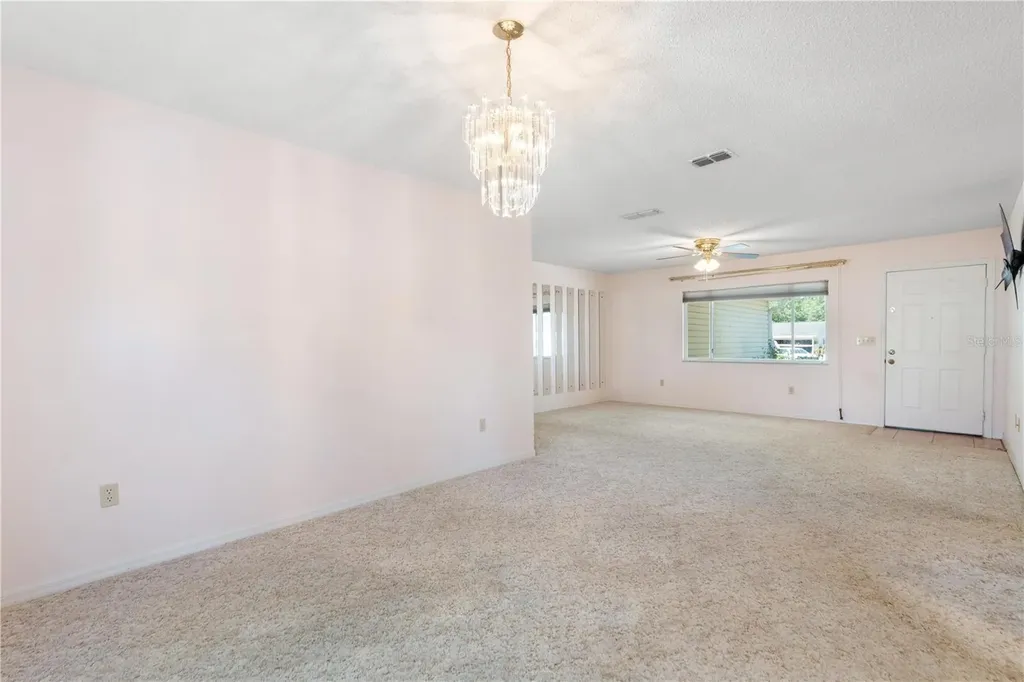 11223 SW 64th Court Ocala FL 34476