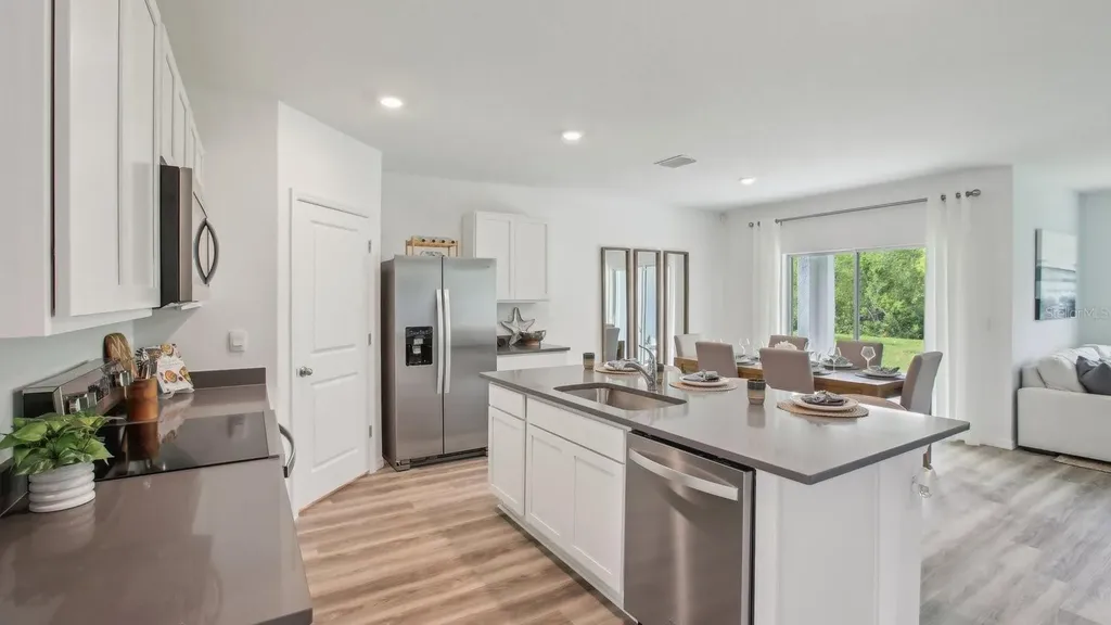 15111 Crosshall Stream Drive Wimauma FL 33598