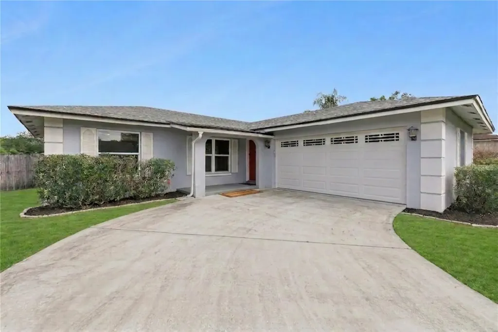 102 N Silver Cluster Court Longwood FL 32750