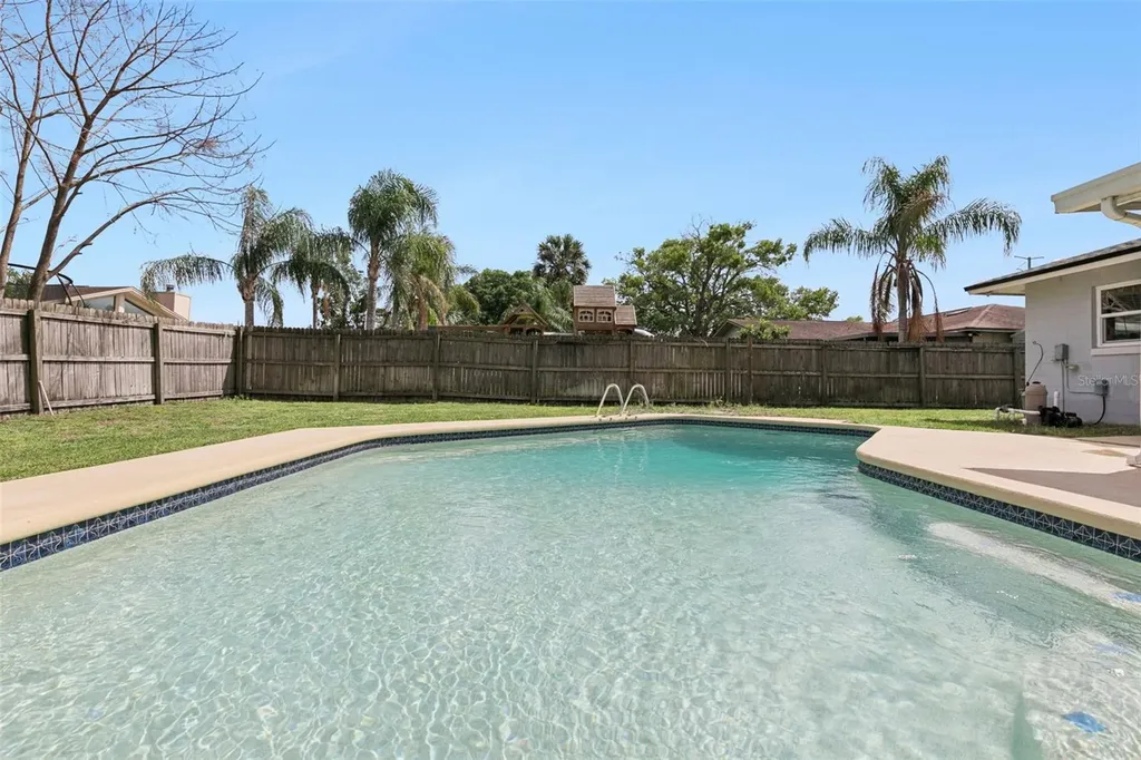 102 N Silver Cluster Court Longwood FL 32750