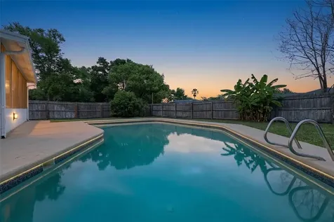 102 N Silver Cluster Court Longwood FL 32750