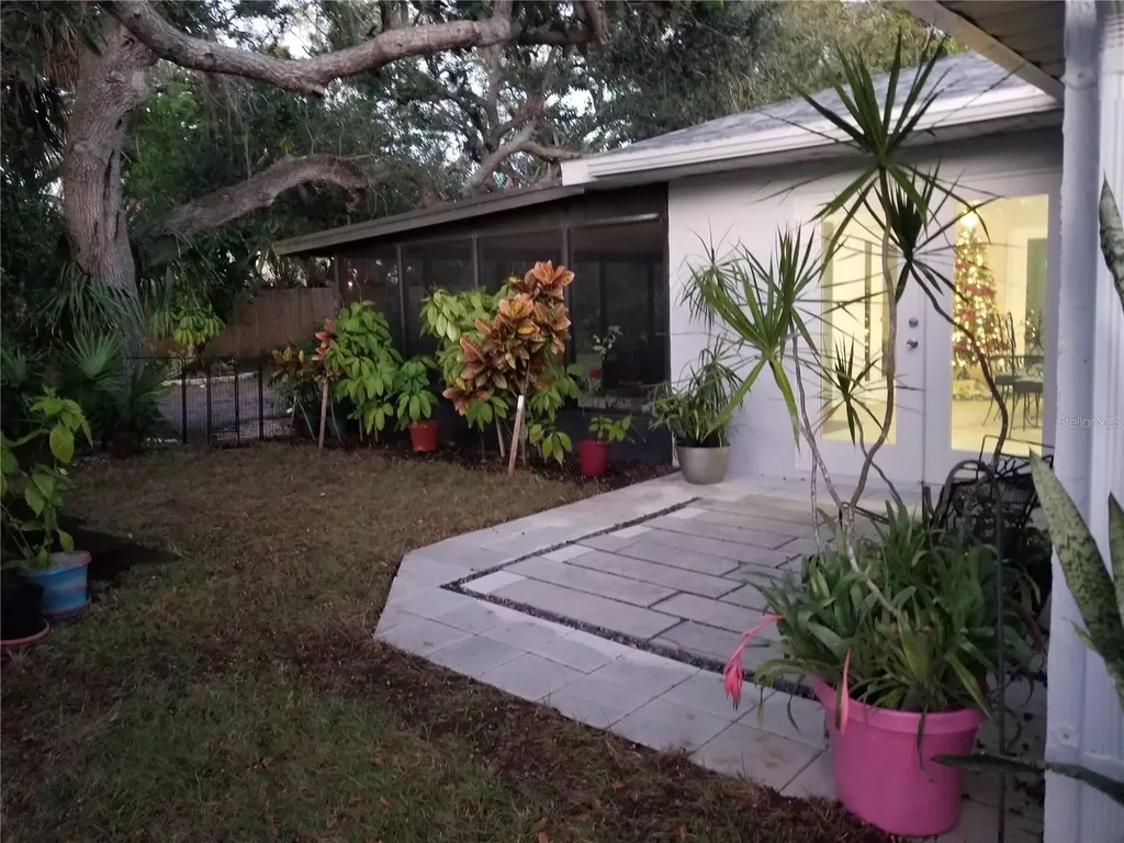 1720 Fossil Drive Englewood FL 34223