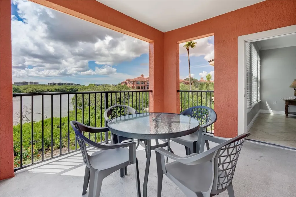 2731 Via Capri Clearwater FL 33764