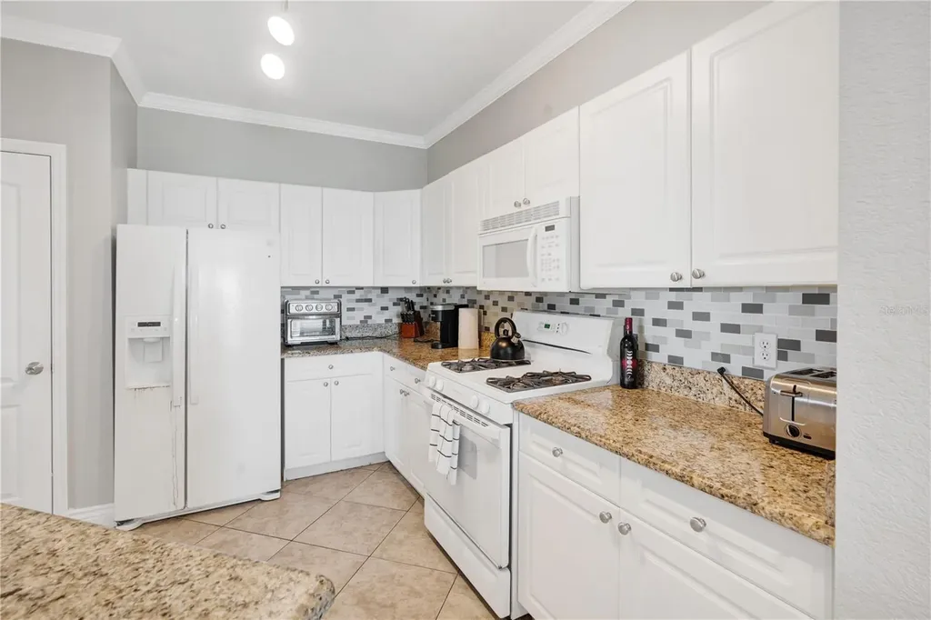 2731 Via Capri Clearwater FL 33764