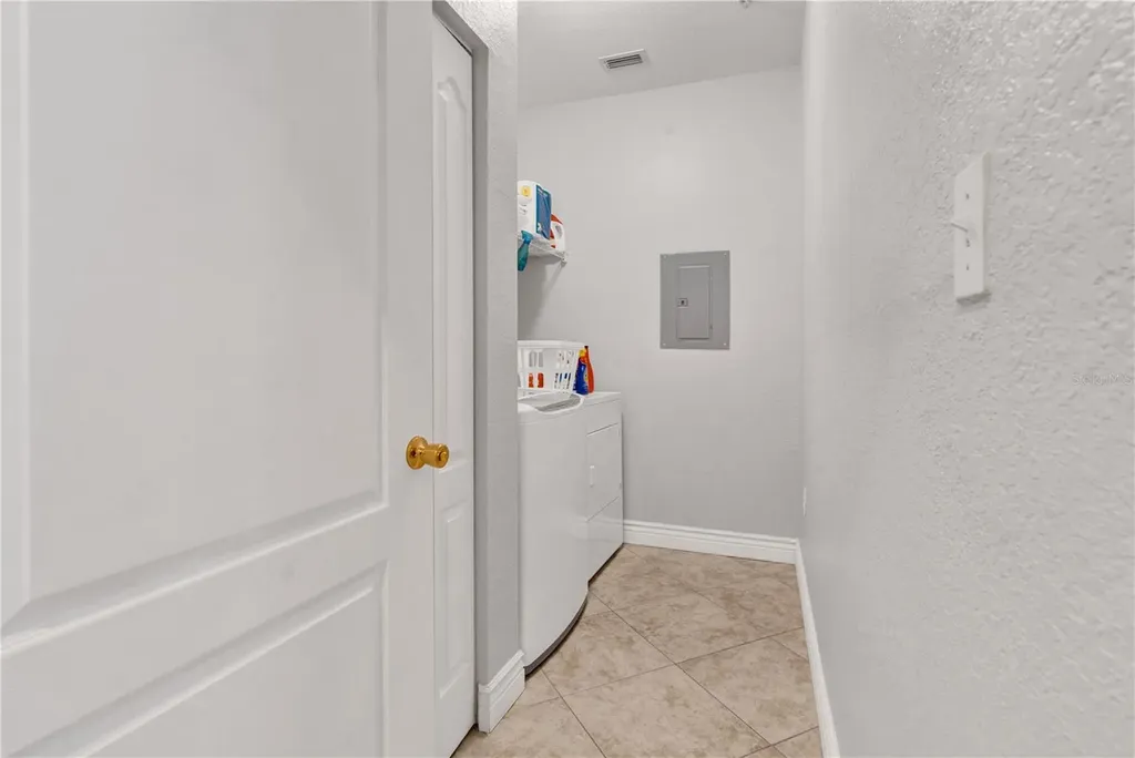 2731 Via Capri Clearwater FL 33764