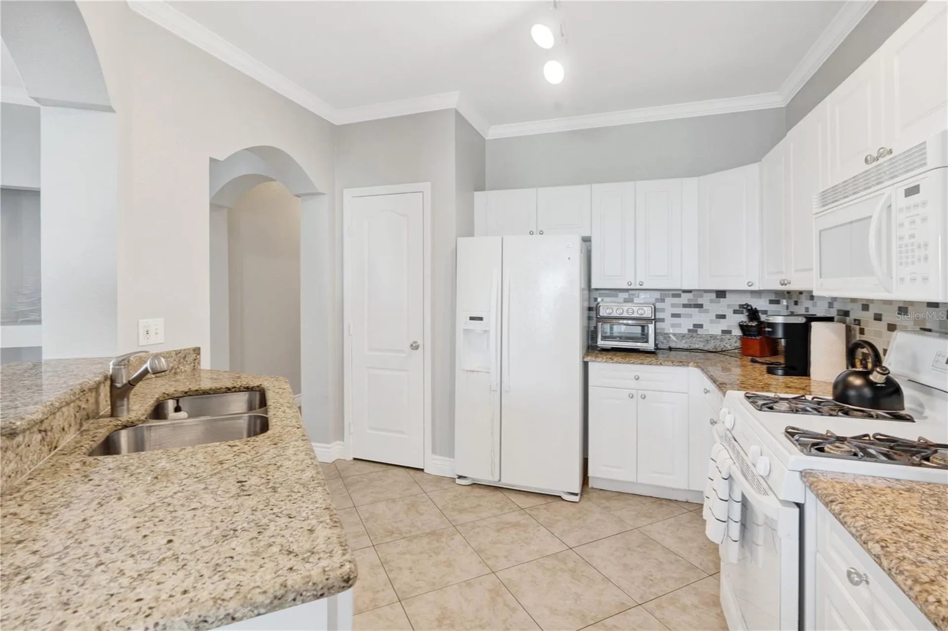 2731 Via Capri Clearwater FL 33764