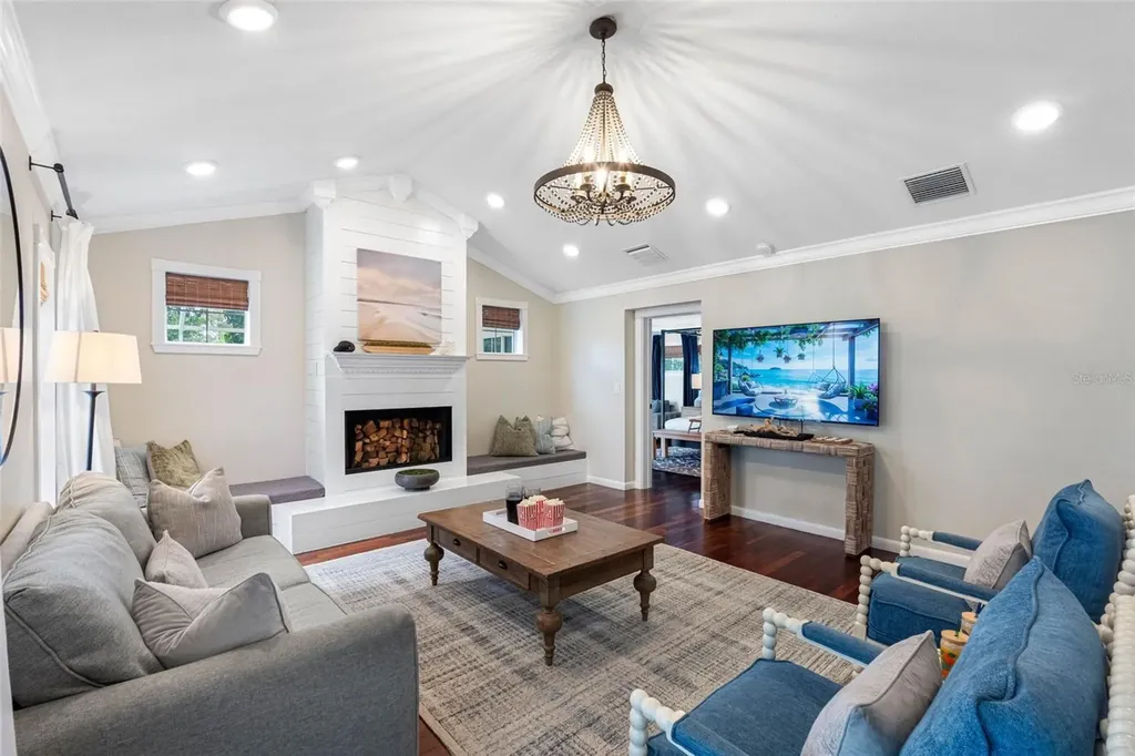 1811 Nursery Road Clearwater FL 33764