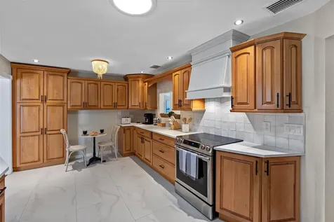 1811 Nursery Road Clearwater FL 33764