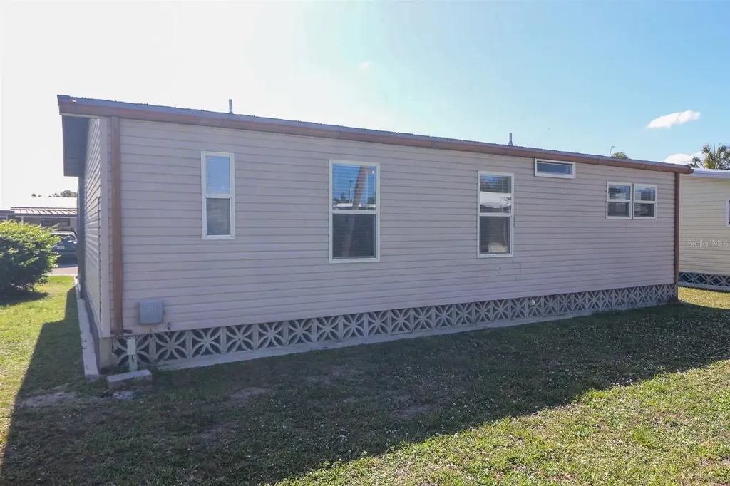 2100 Kings Highway Port Charlotte FL 33980