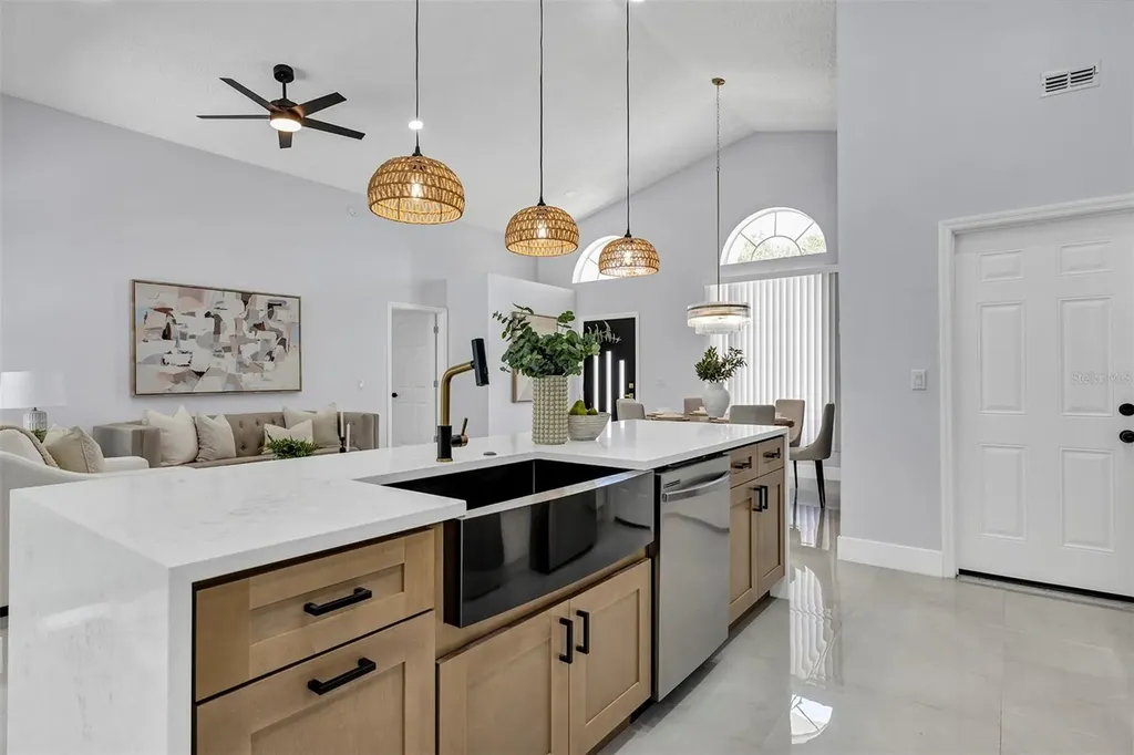 492 Bohannon Boulevard Orlando FL 32824