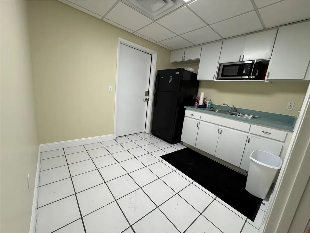 4828 W Gandy Boulevard Tampa FL 33611