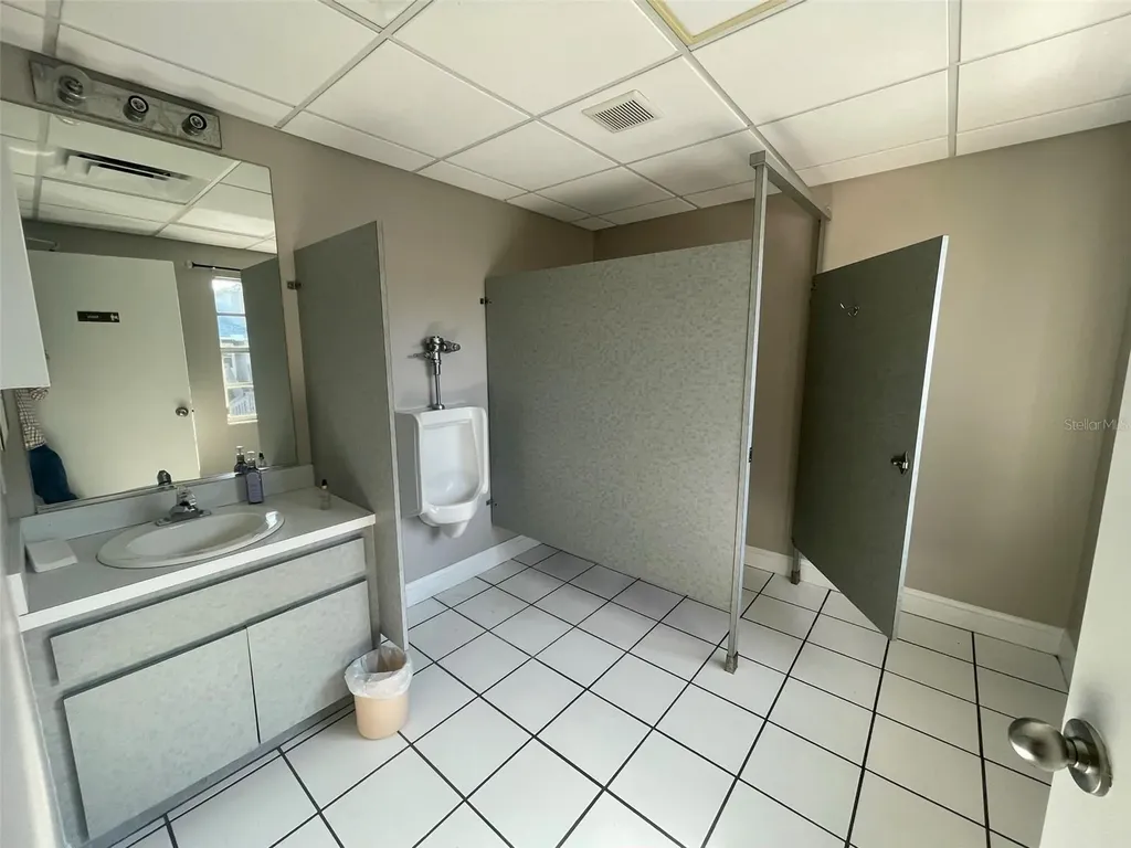 4828 W Gandy Boulevard Tampa FL 33611