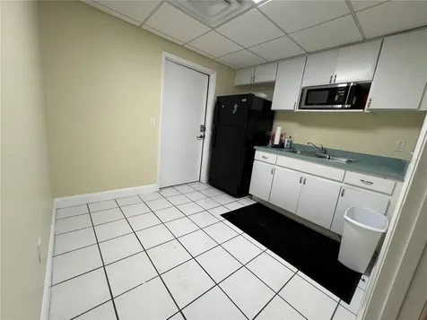 4828 W Gandy Boulevard Tampa FL 33611