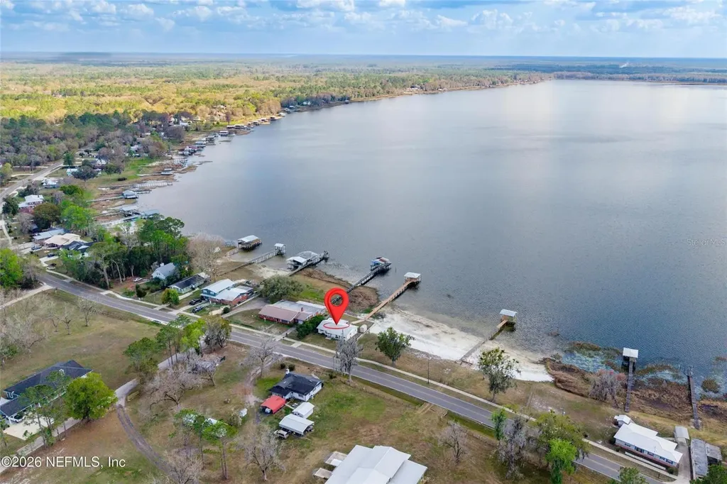 7932 SW County Road 18 Hampton FL 32044