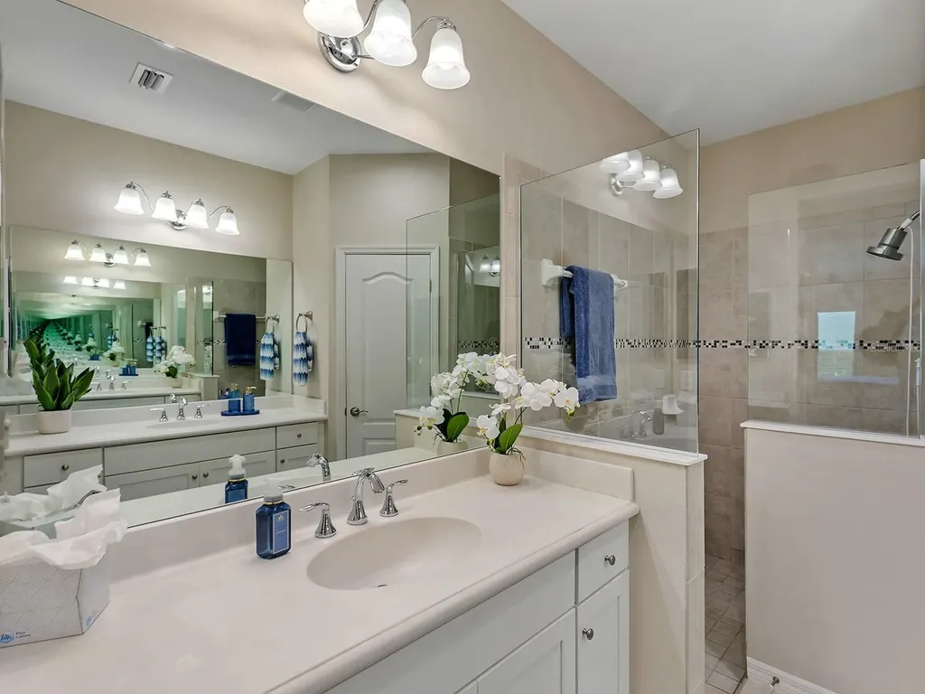 2060 Crystal Lake Trail Bradenton FL 34211