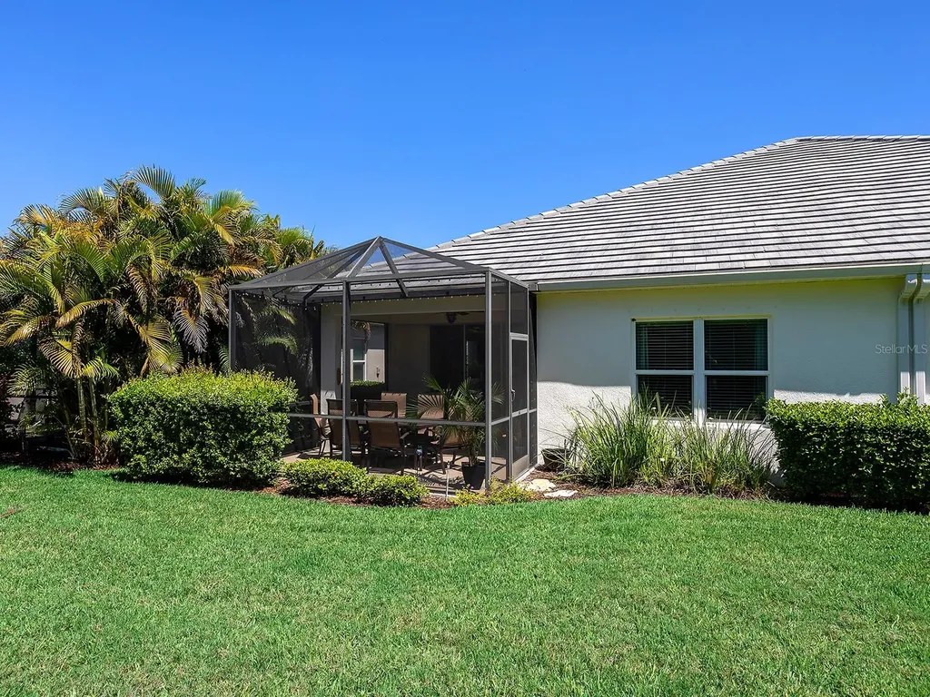 2060 Crystal Lake Trail Bradenton FL 34211