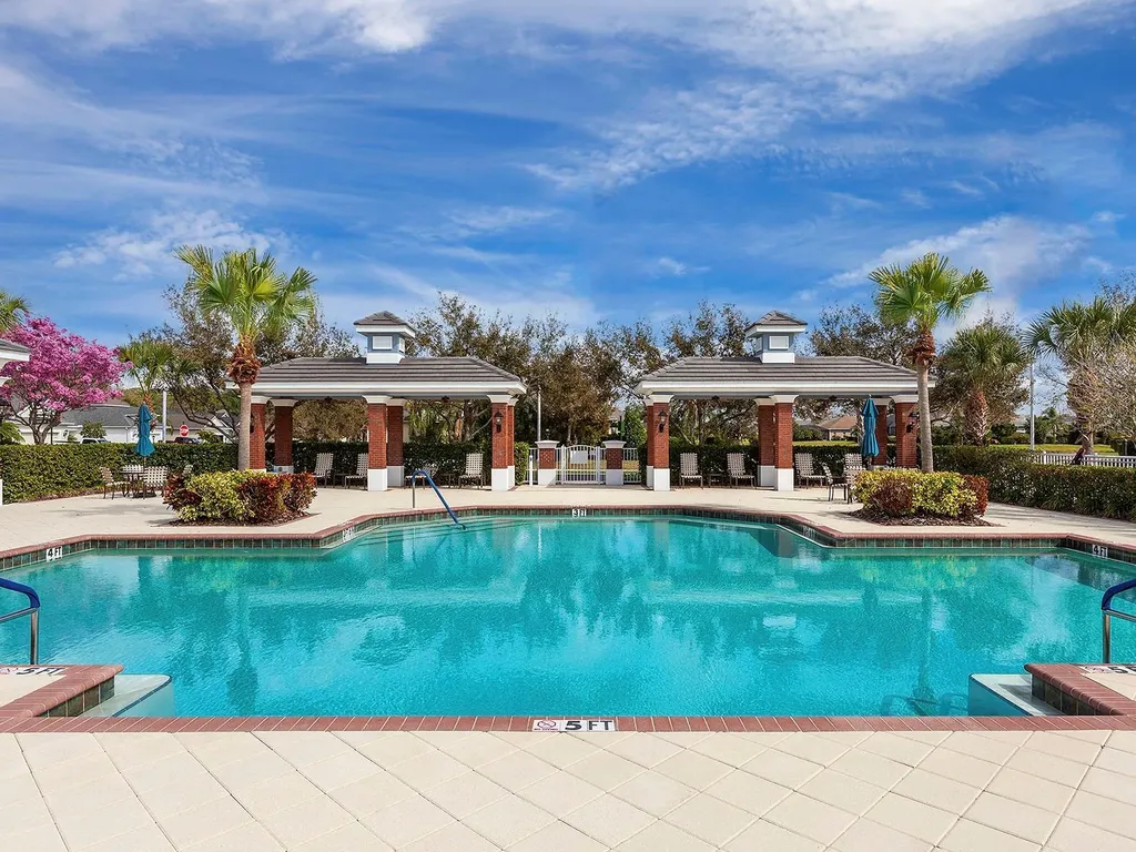 2060 Crystal Lake Trail Bradenton FL 34211