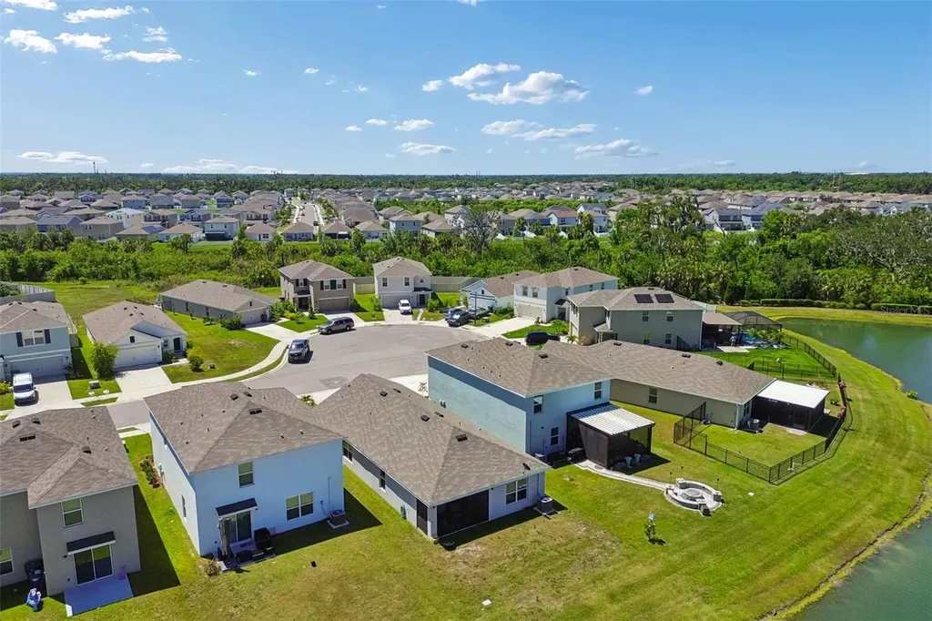 4222 Autumn Fog Court Palmetto FL 34221