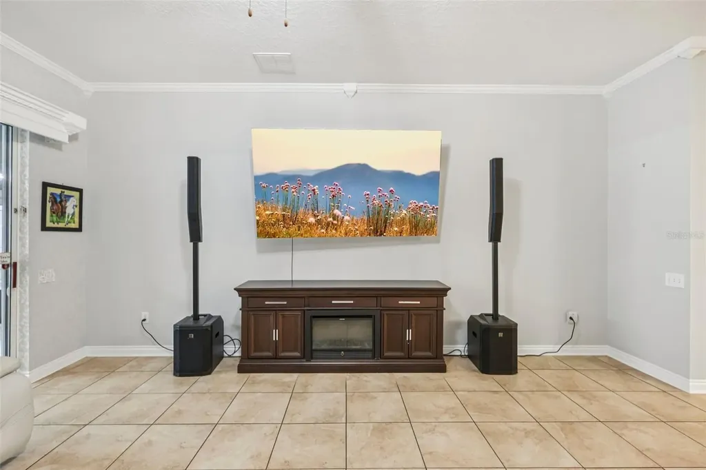 1901 Heartland Circle Valrico FL 33594