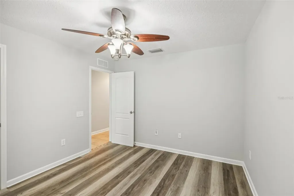 1901 Heartland Circle Valrico FL 33594