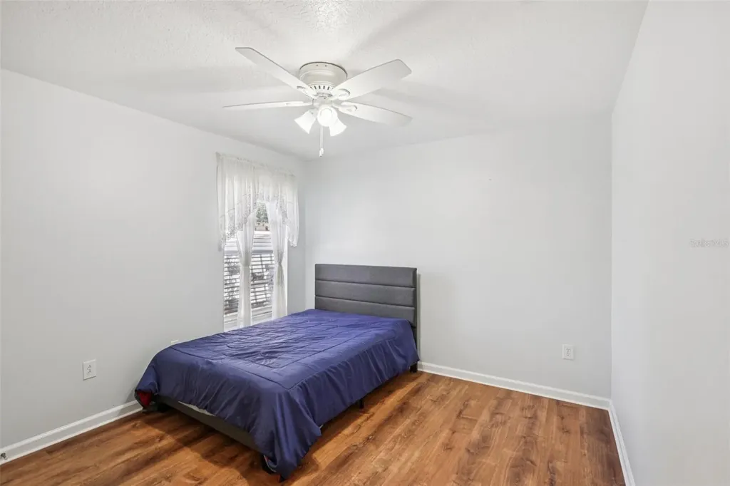 1901 Heartland Circle Valrico FL 33594